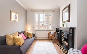 Charming Base For 5 Guests Near Bishy Rd In York - Pass The Keys